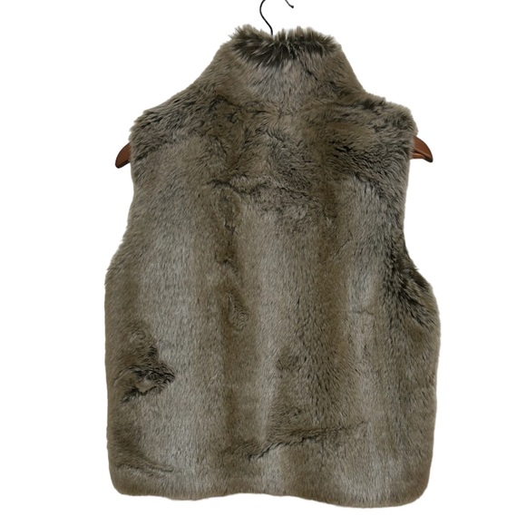 â˘Never Worn⢠Faux Fur Full Zip Vest Jacket with Stand Collar/Pockets (S-M) - Picture 4 of 15